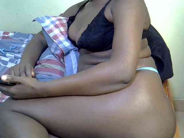 Curvy-goddessa webcam