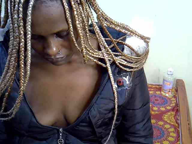 Curvy-goddessa webcam