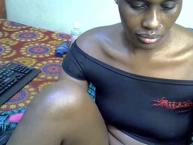 Curvy-goddessa webcam