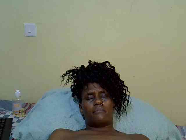 Curvy-goddessa webcam