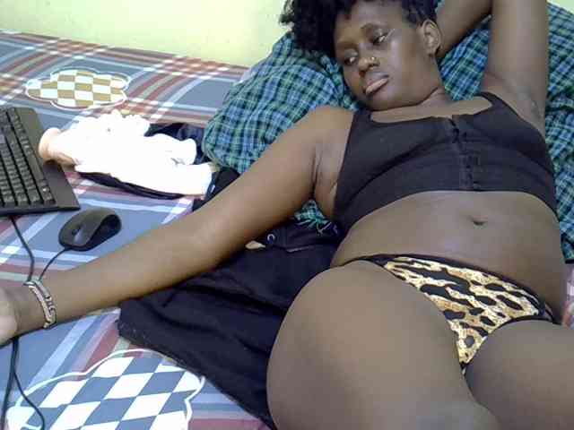 Curvy-goddessa webcam