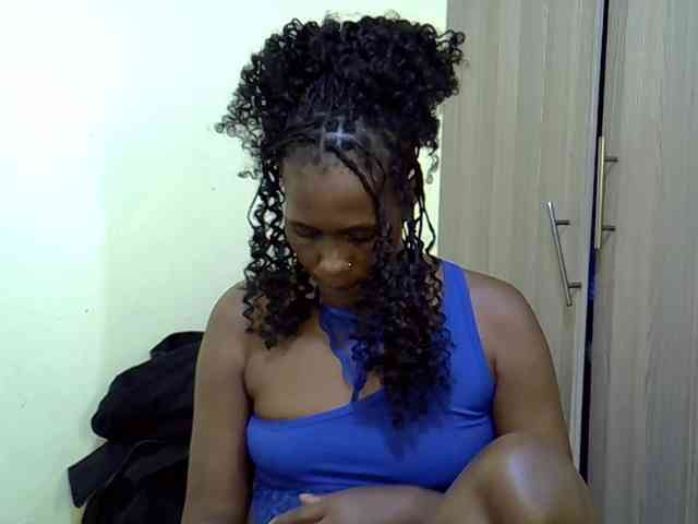 Curvy-goddessa