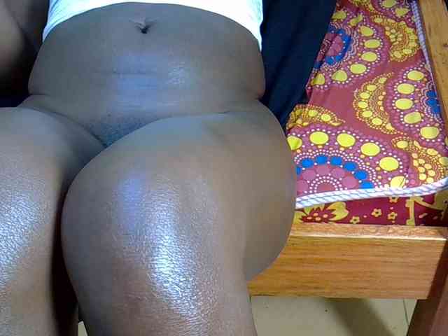 Curvy-goddessa Curvy-goddessa