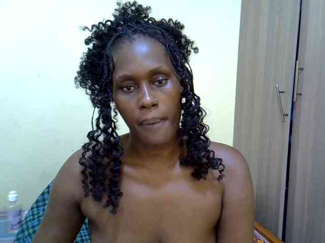 Curvy-goddessa