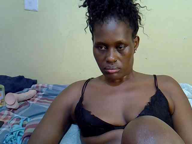 Curvy-goddessa