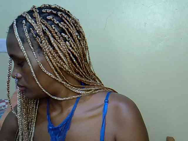 Curvy-goddessa webcam