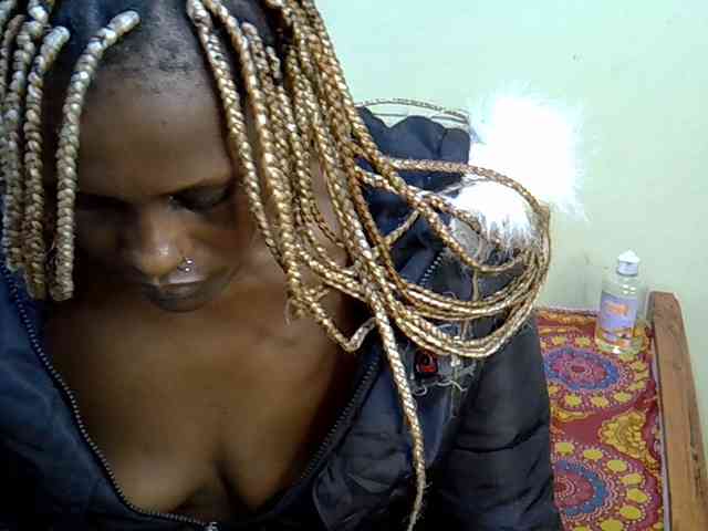 Curvy-goddessa webcam