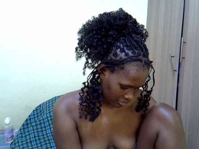 Curvy-goddessa