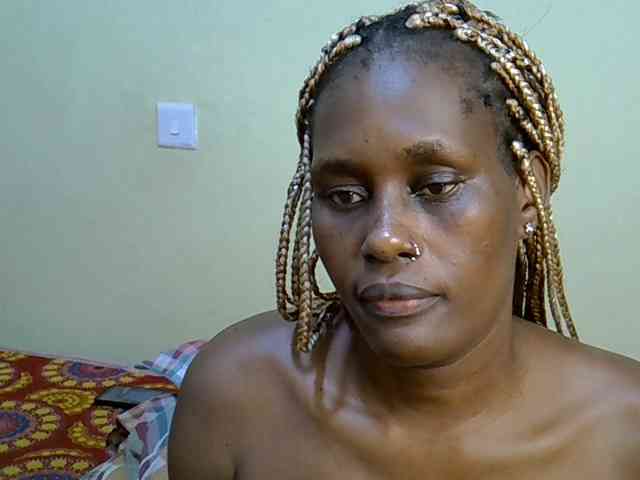 Curvy-goddessa webcam