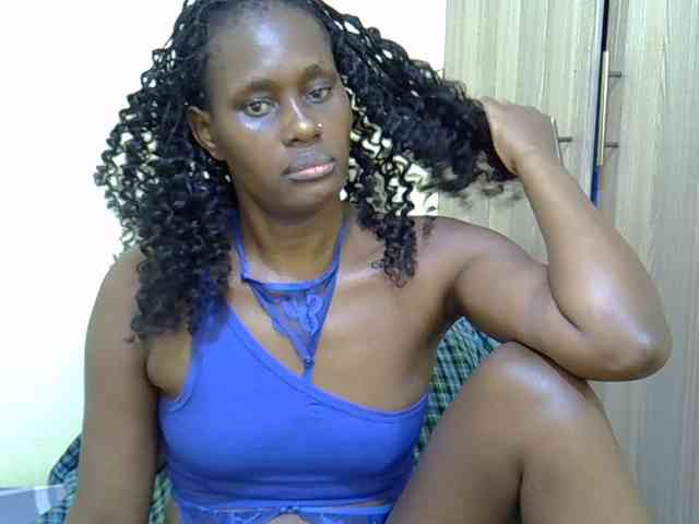 Curvy-goddessa
