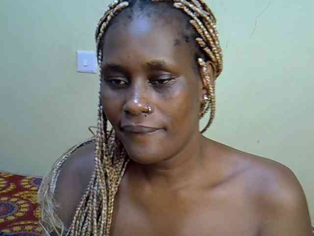 Curvy-goddessa webcam