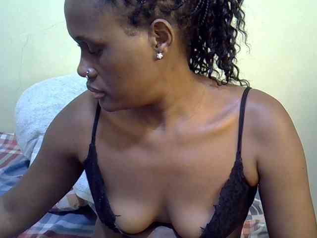 Curvy-goddessa webcam