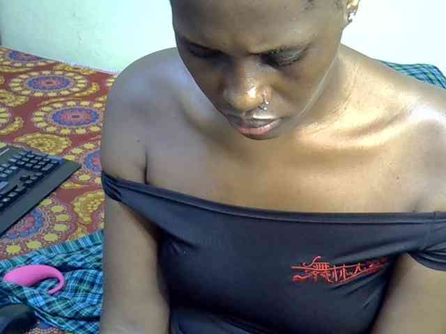 Curvy-goddessa webcam