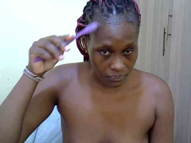 Curvy-goddessa webcam