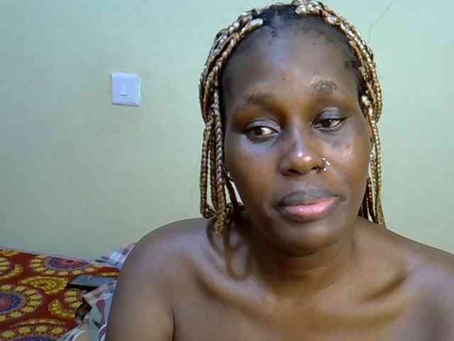 Curvy-goddessa webcam