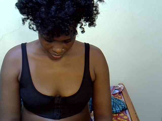 Curvy-goddessa webcam
