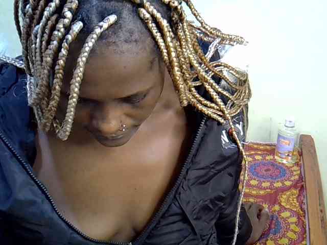 Curvy-goddessa webcam