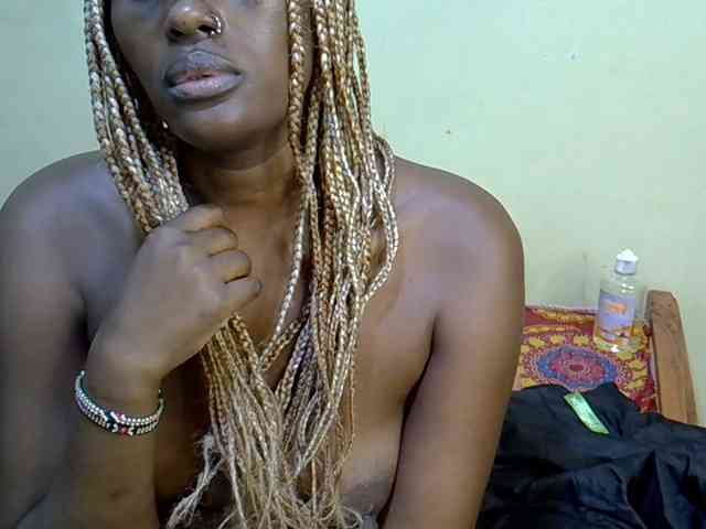 Curvy-goddessa webcam