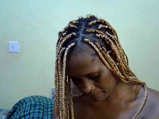 Curvy-goddessa webcam