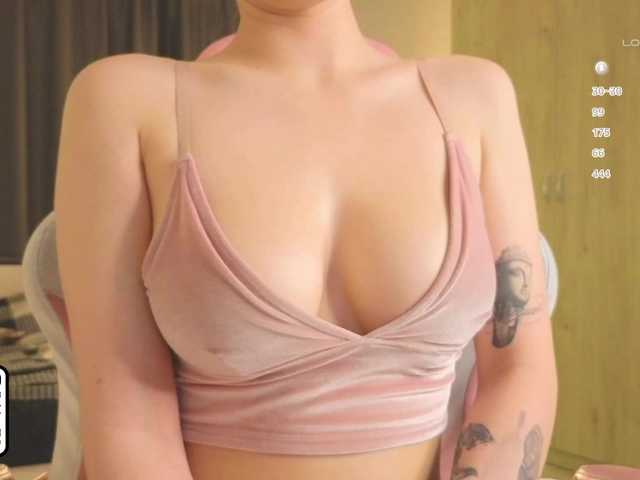 meowmeow-Mia live cam on BongaCams