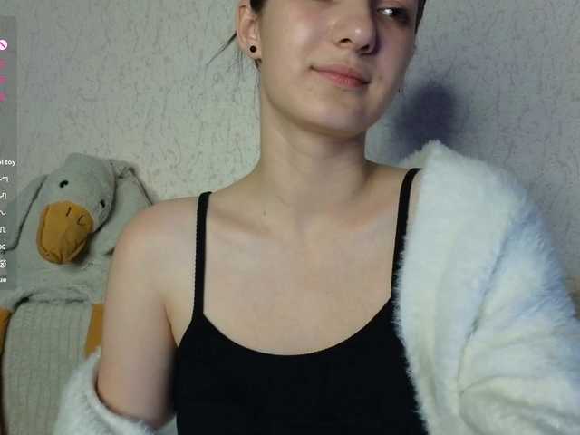 meowmeow-Mia live cam on BongaCams