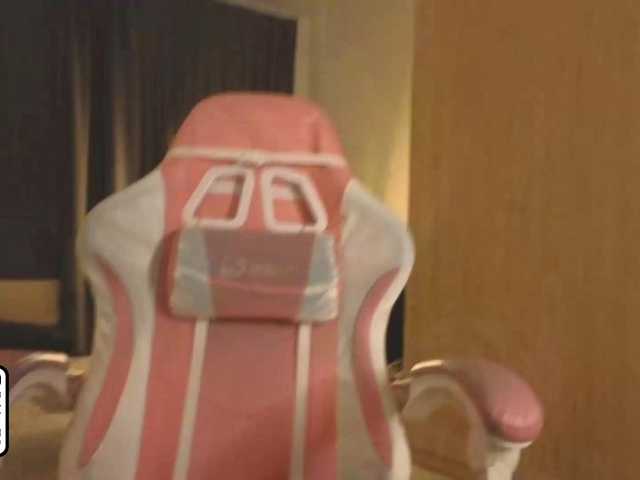 meowmeow-Mia live cam on BongaCams