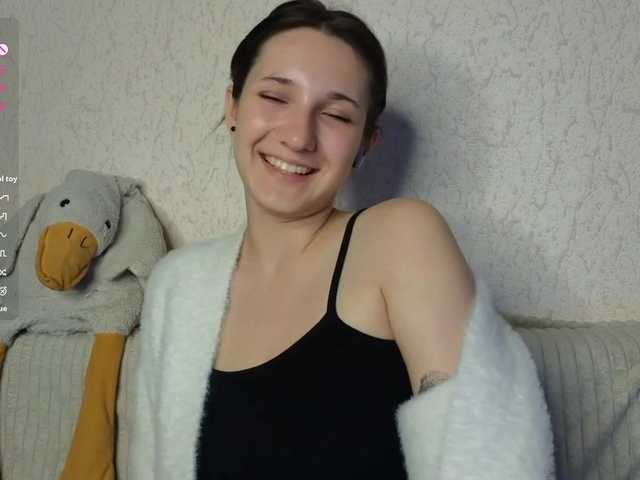 meowmeow-Mia live cam on BongaCams