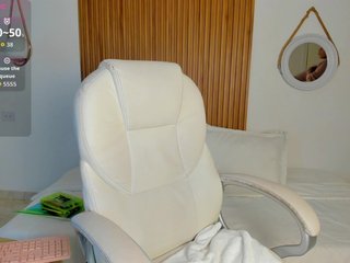 AlaskaDeluxe Porn Show