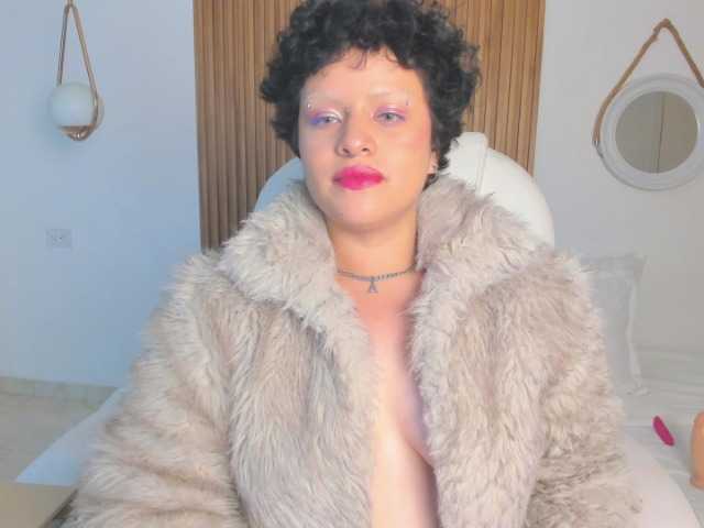 AlaskaDeluxe's BongaCams show and profile