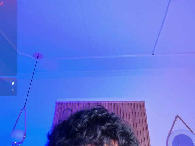 AlaskaDeluxe live cam on BongaCams