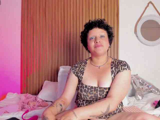 AlaskaDeluxe webcam