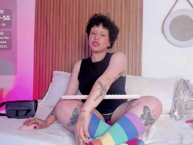 AlaskaDeluxe webcam