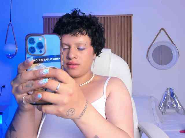 AlaskaDeluxe webcam
