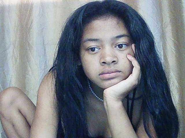 Titounea est une amatrice française en ligne captivant ses viewers sur BongaCams. Voici les charactéristiques d'amatrice française de Titounea : Asian,Brunette,Trimmed,