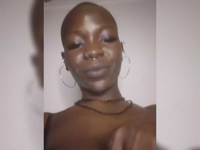 Missfreak1 live cam on BongaCams