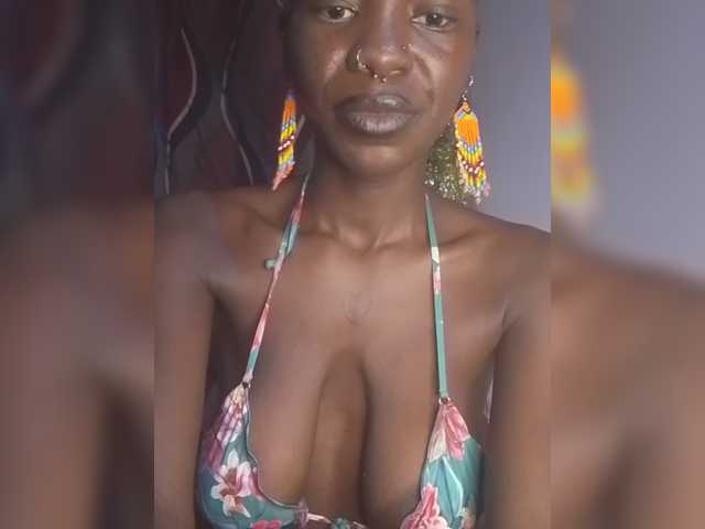 Missfreak1 live webcam show