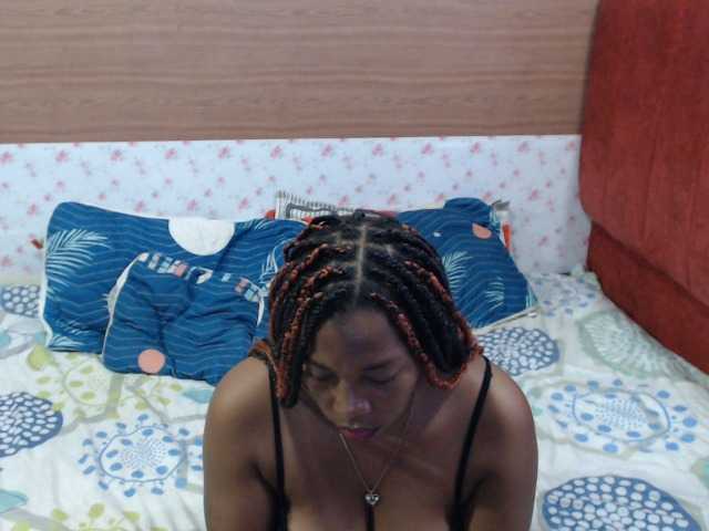 sexyebonny live cam on BongaCams