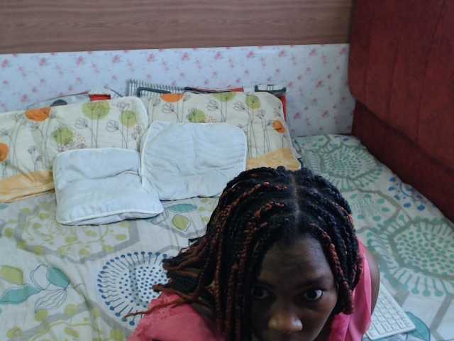 sexyebonny live cam on BongaCams