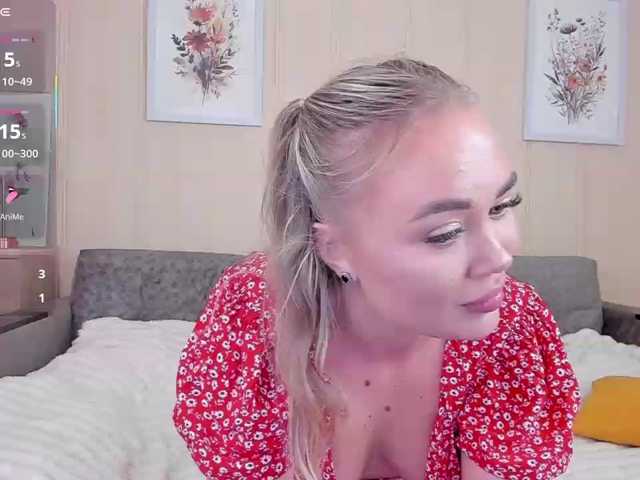 MollyWillow live cam on BongaCams