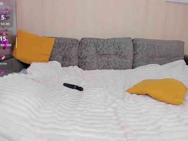 MollyWillow webcam