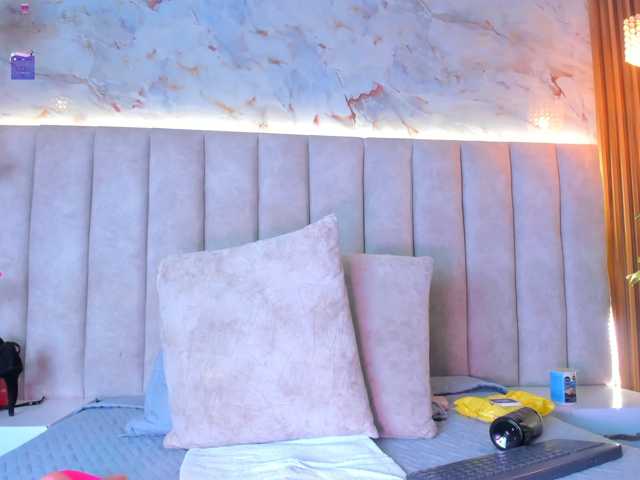 PixzyMartinez live cam on BongaCams