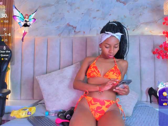 PixzyMartinez live cam on BongaCams