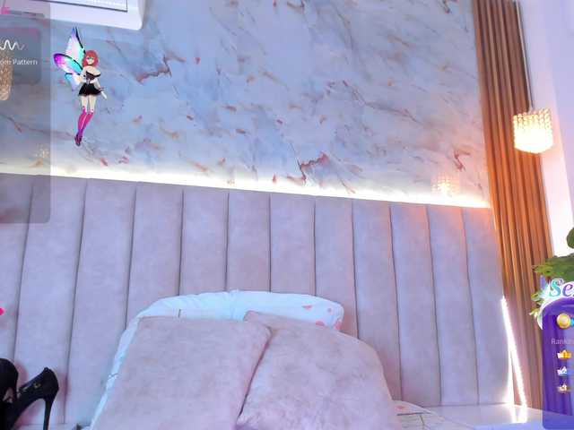 PixzyMartinez live cam on BongaCams