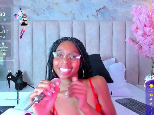 PixzyMartinez live cam on BongaCams