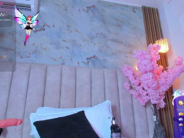PixzyMartinez live cam on BongaCams