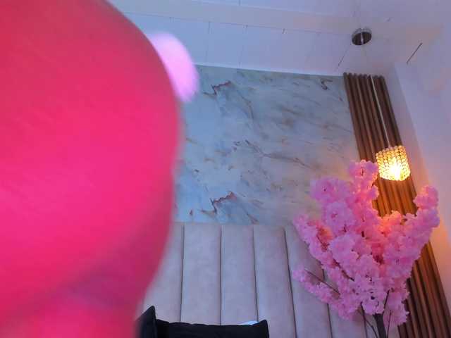PixzyMartinez live cam on BongaCams