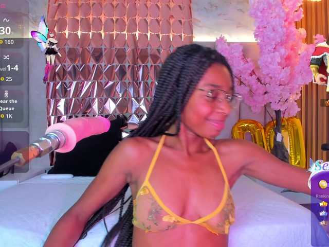 PixzyMartinez live cam on BongaCams