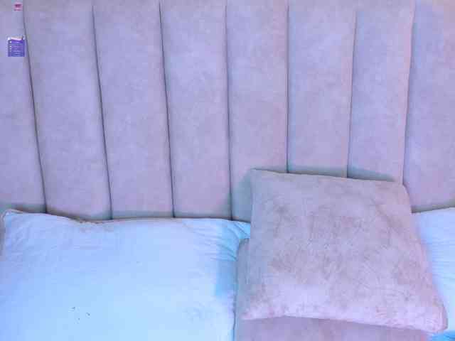 PixzyMartinez webcam