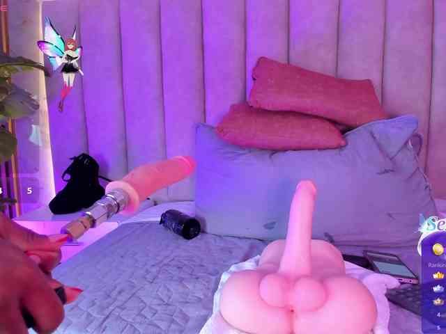PixzyMartinez webcam