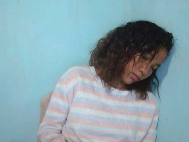Luna-009 live cam on BongaCams